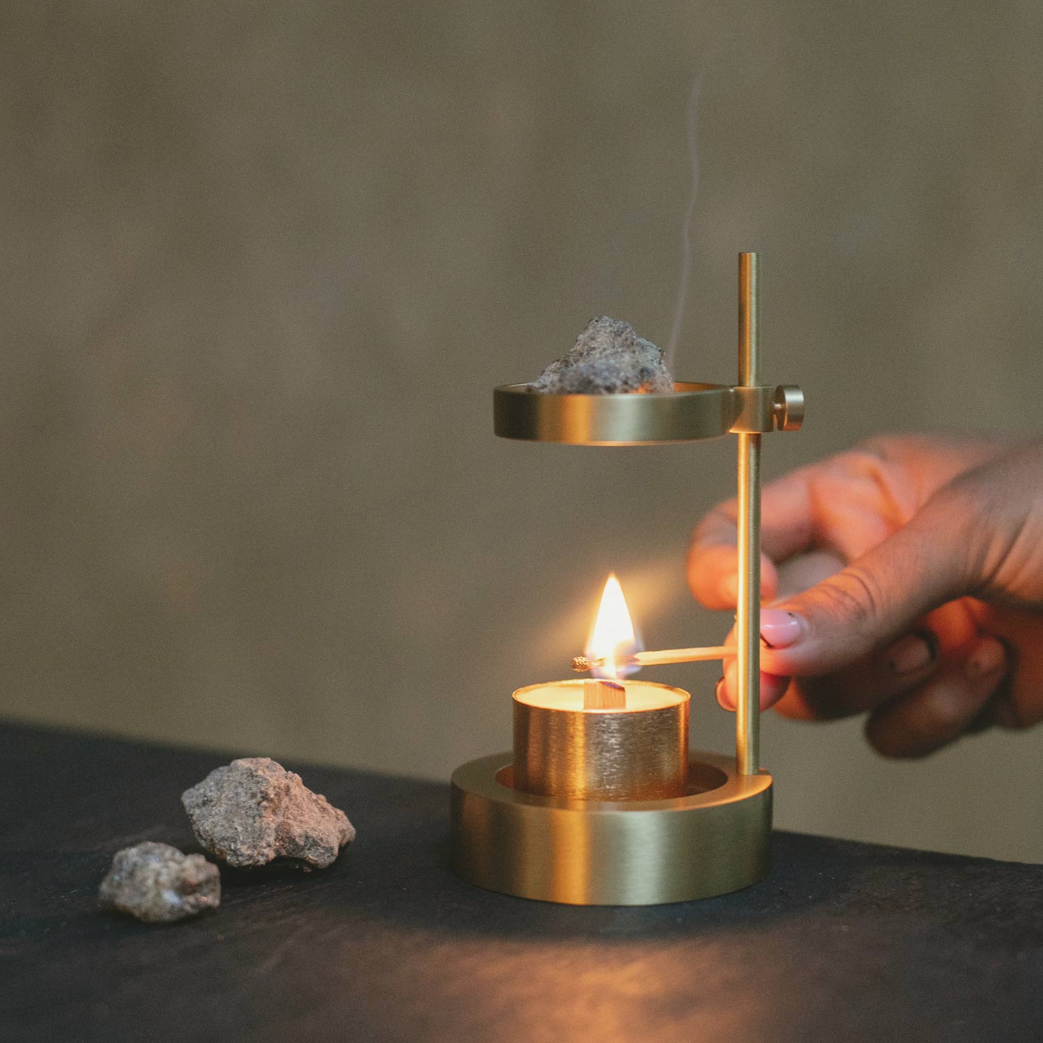 Black Copal Resin – 75g CEDAR AND MYRRH