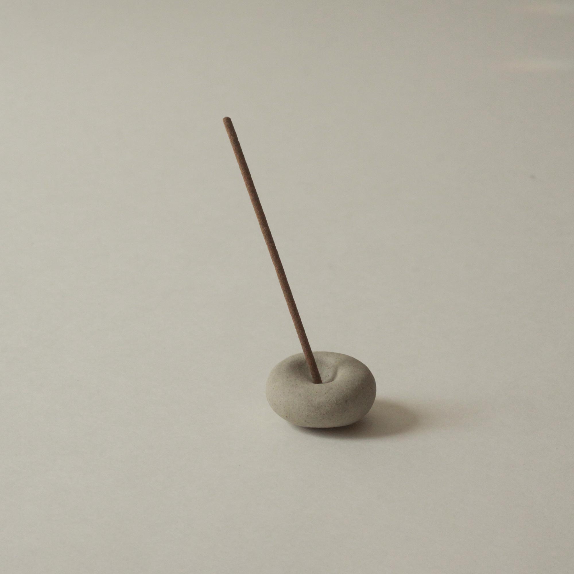 Mini Light Grey Ceramic Pebble Incense Holder CEDAR AND MYRRH