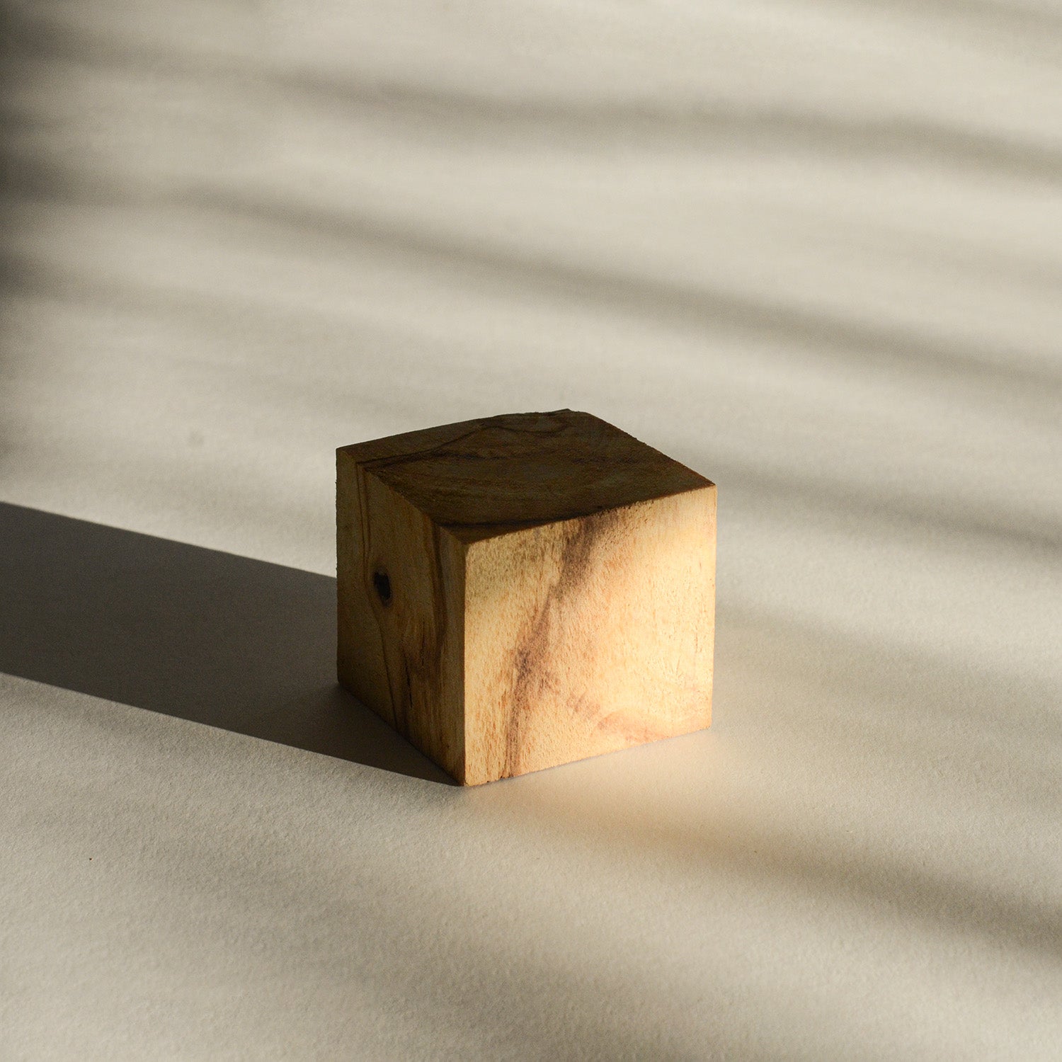 Natural Palo Santo Wood Diffuser & 10ml Essential Oil CEDAR AND MYRRH