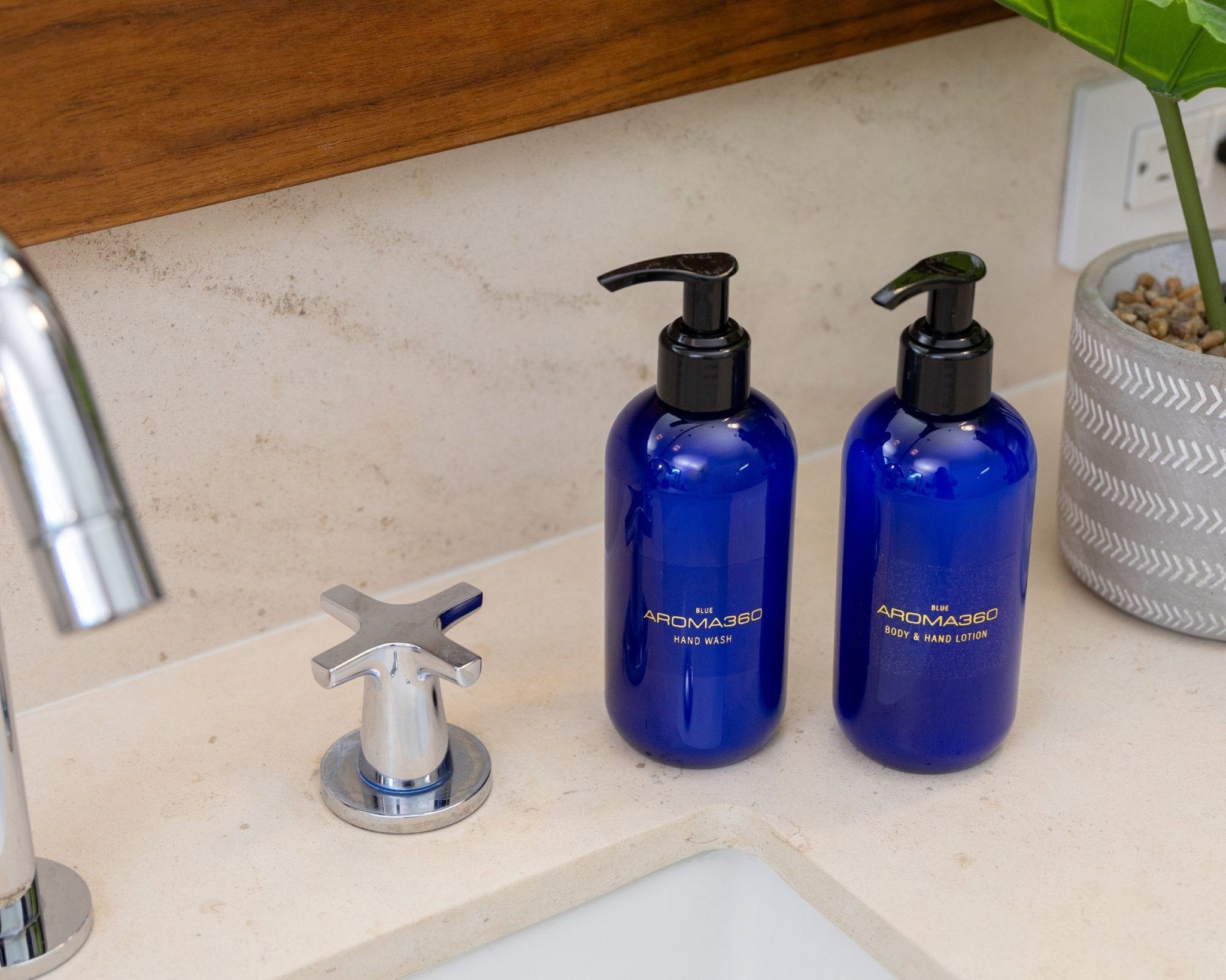 Blue Body & Hand Lotion Aroma360