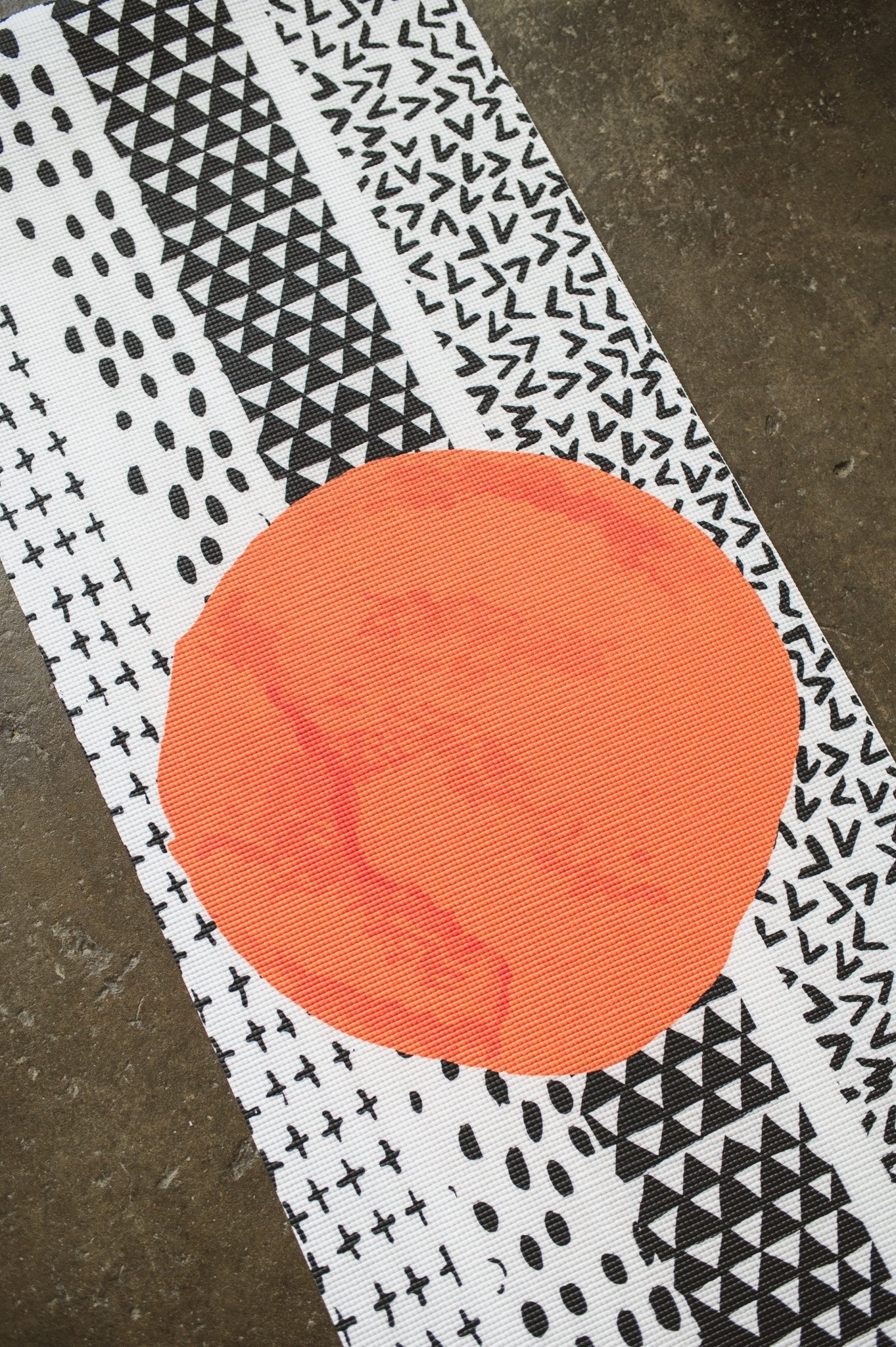 Bowie Yoga Mat — Lightning Flow, Zero - Slip Grip (Amped Cushioning) Yune Yoga