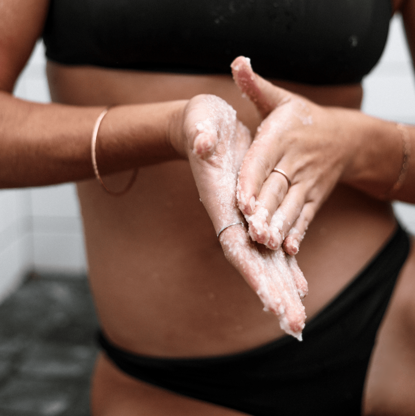 Coconut Oil Scrub PIRETTE