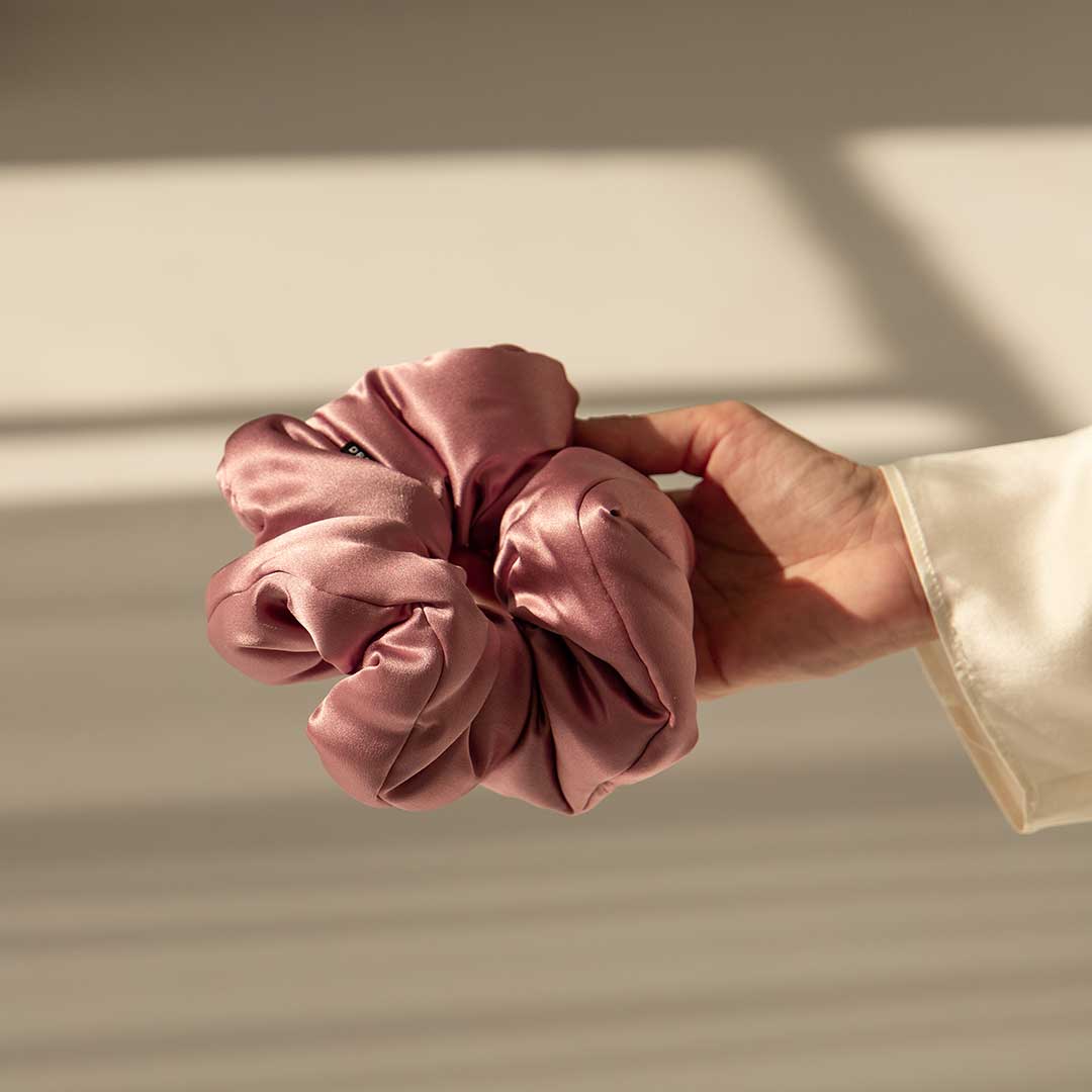 Damask Rose - Padded Scrunchie Drowsy