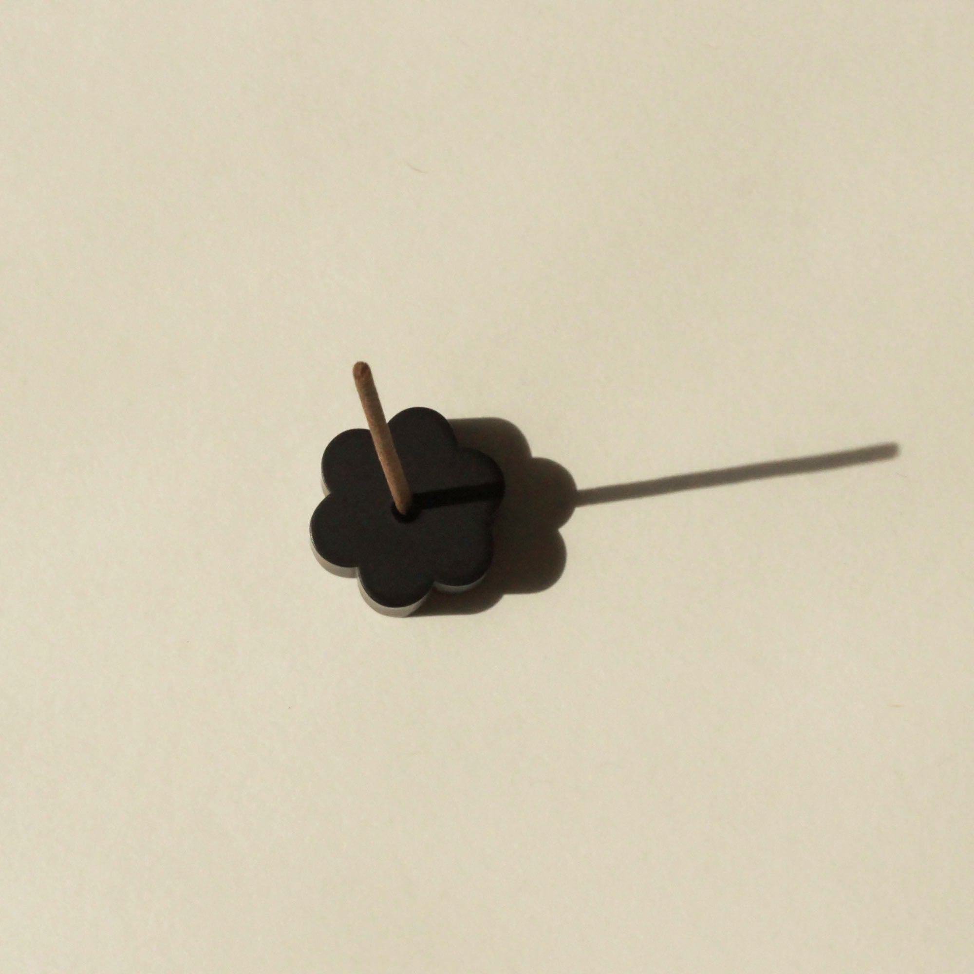 Flower Black Brass Incense Holder CEDAR AND MYRRH