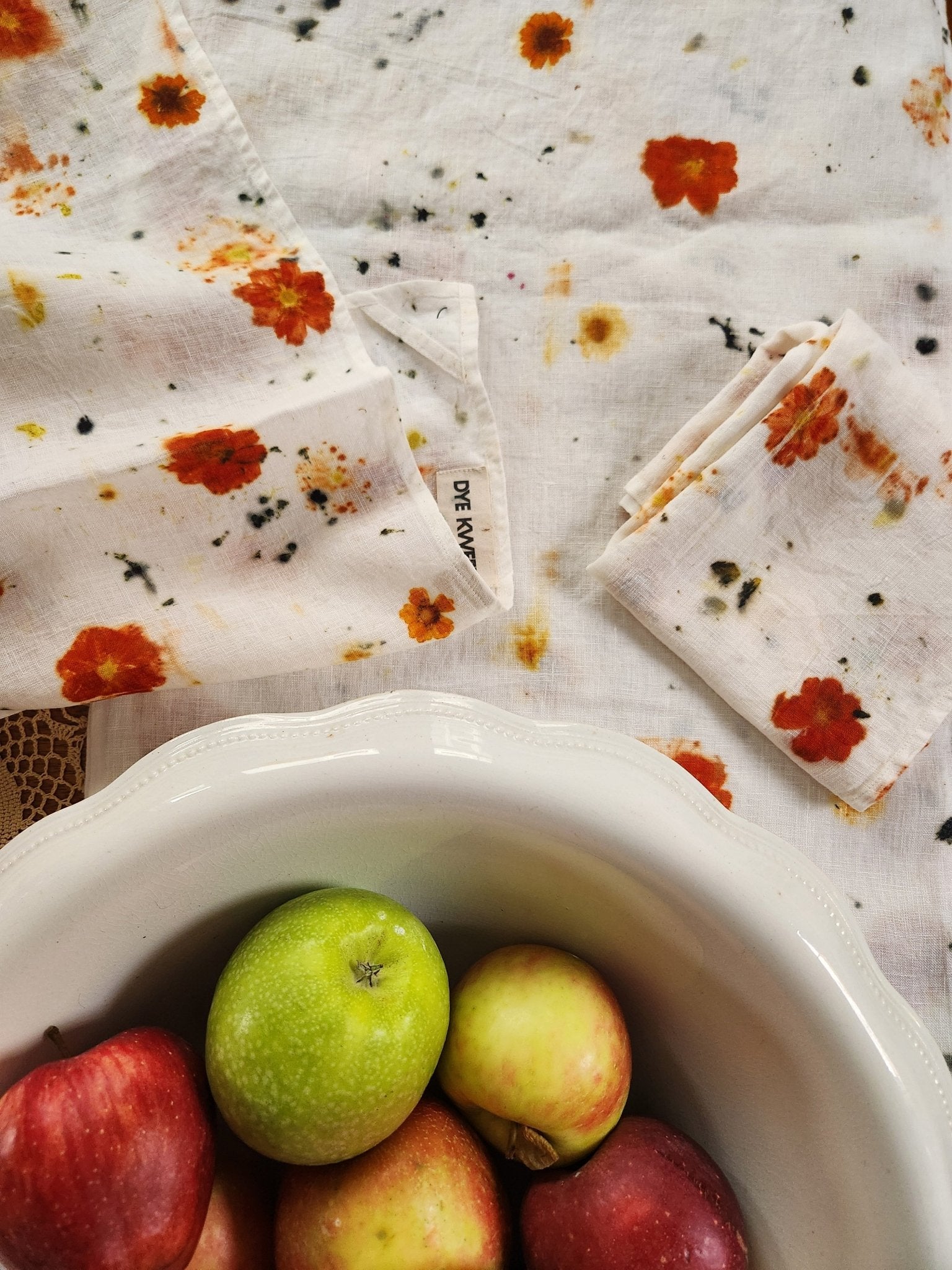 Flower - Printed Linen Table Runner dyekween
