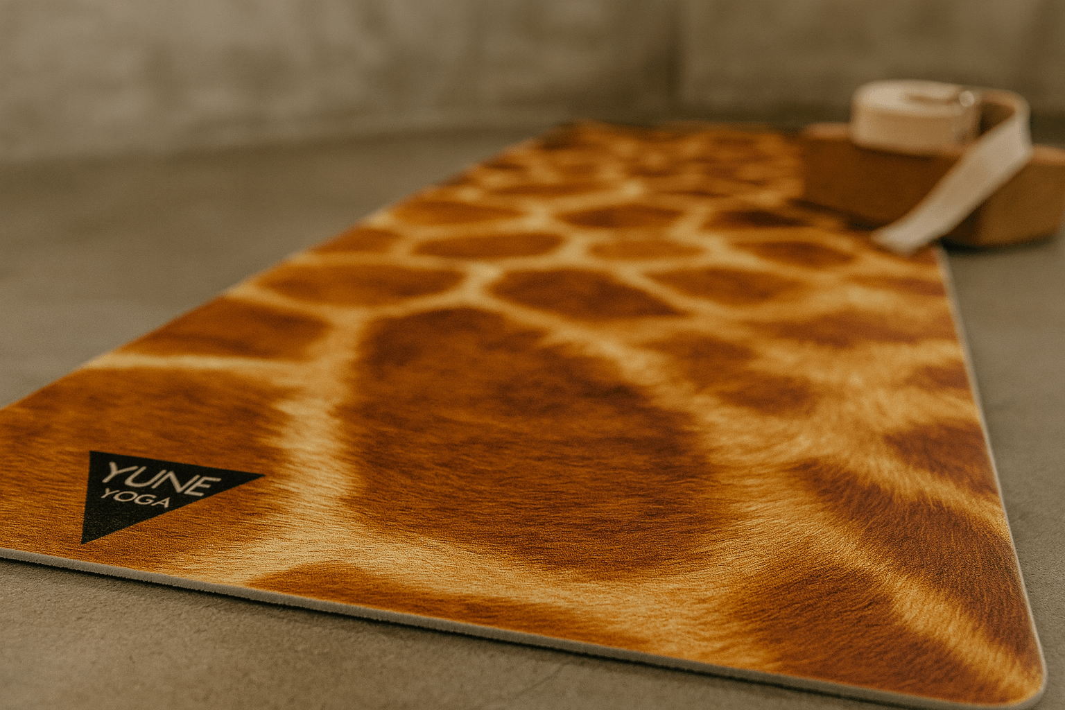 Giraffe Print Eco Yoga Mat – 6mm Support, Non - Slip Surface | Yune Yune Yoga