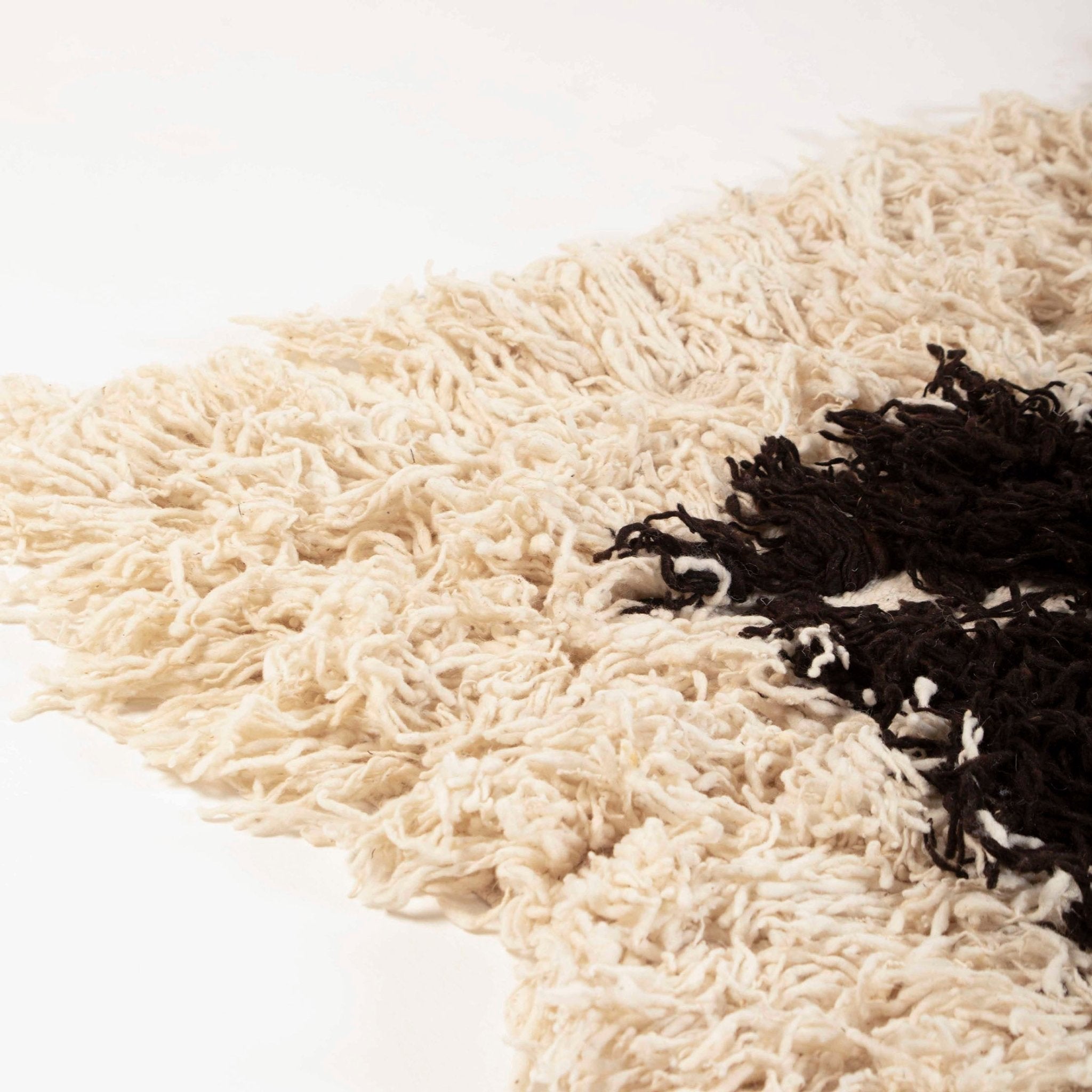 Hana Wool Rug by Diego Olivero Studio MESO