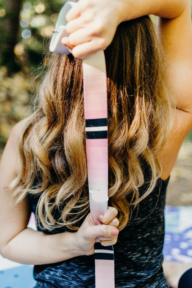 Helena Yoga Strap – Rainbow Stretching Strap w/ Metal Buckles | Yune Yoga Yune Yoga