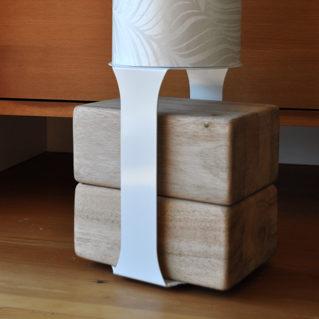 Homi Yoga Block Floor Stand | White Mache