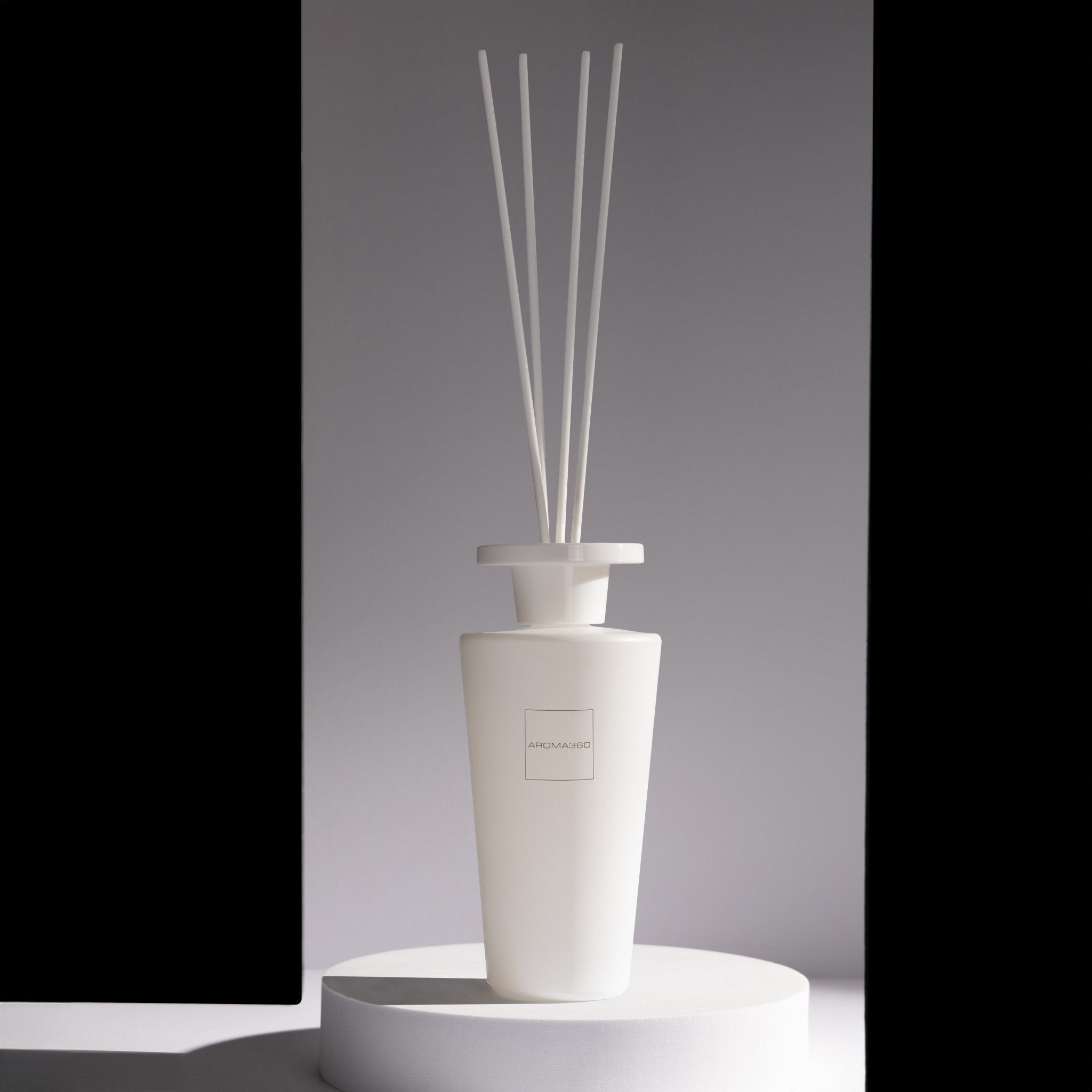 Iris 500mL Reed Diffuser Aroma360