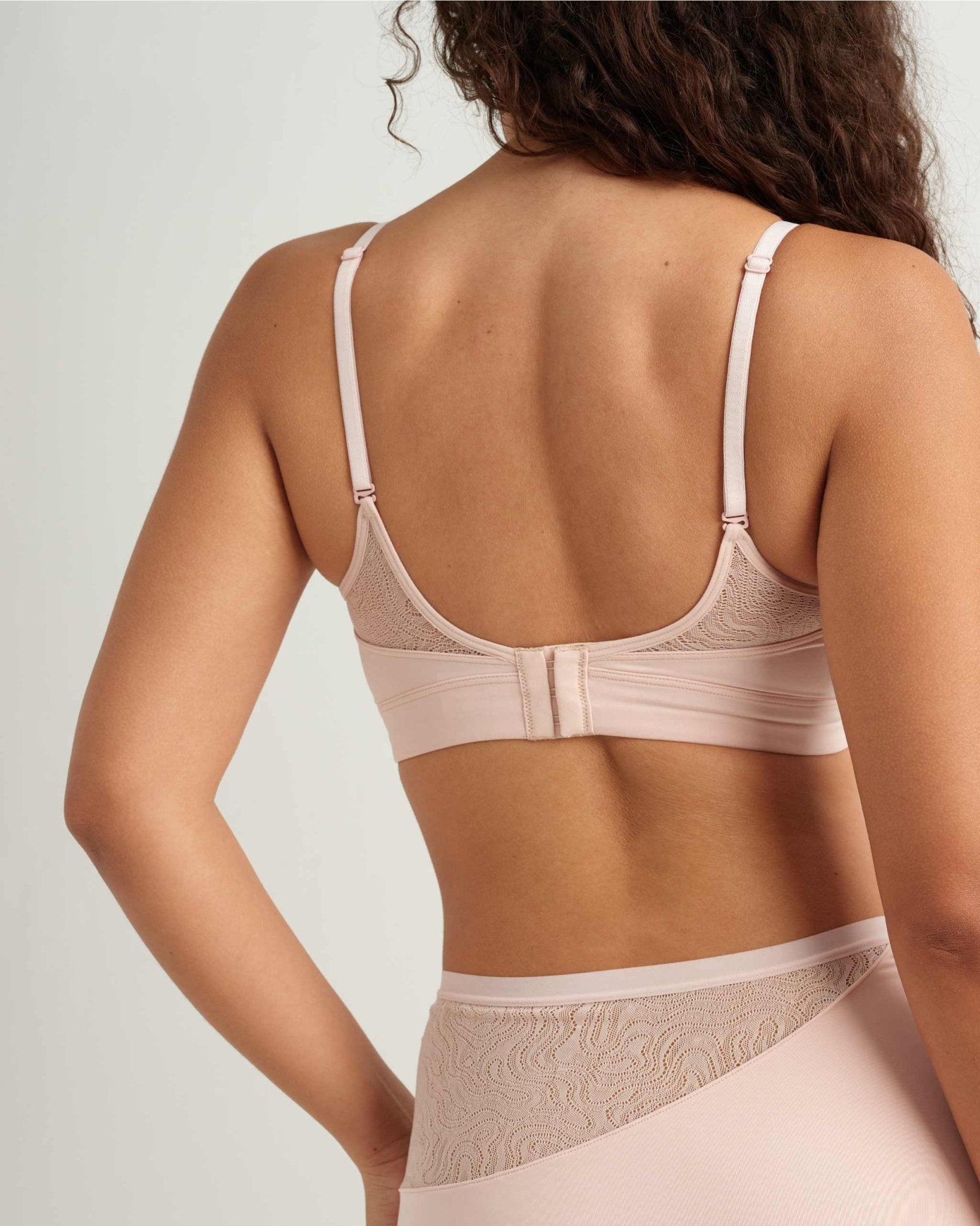 Lace Bralette Saalt