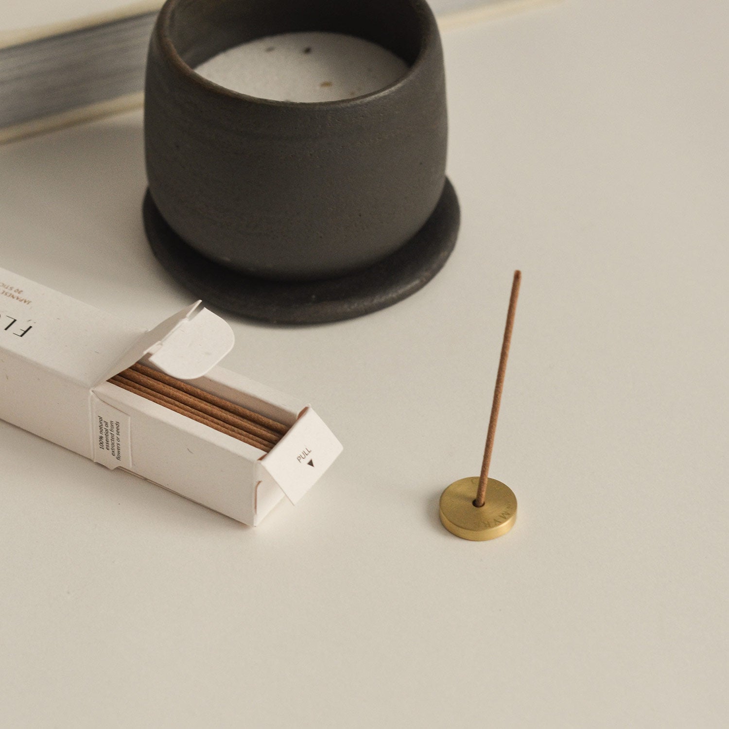 Lotus Japanese Incense Stick Set – 30 Sticks CEDAR AND MYRRH