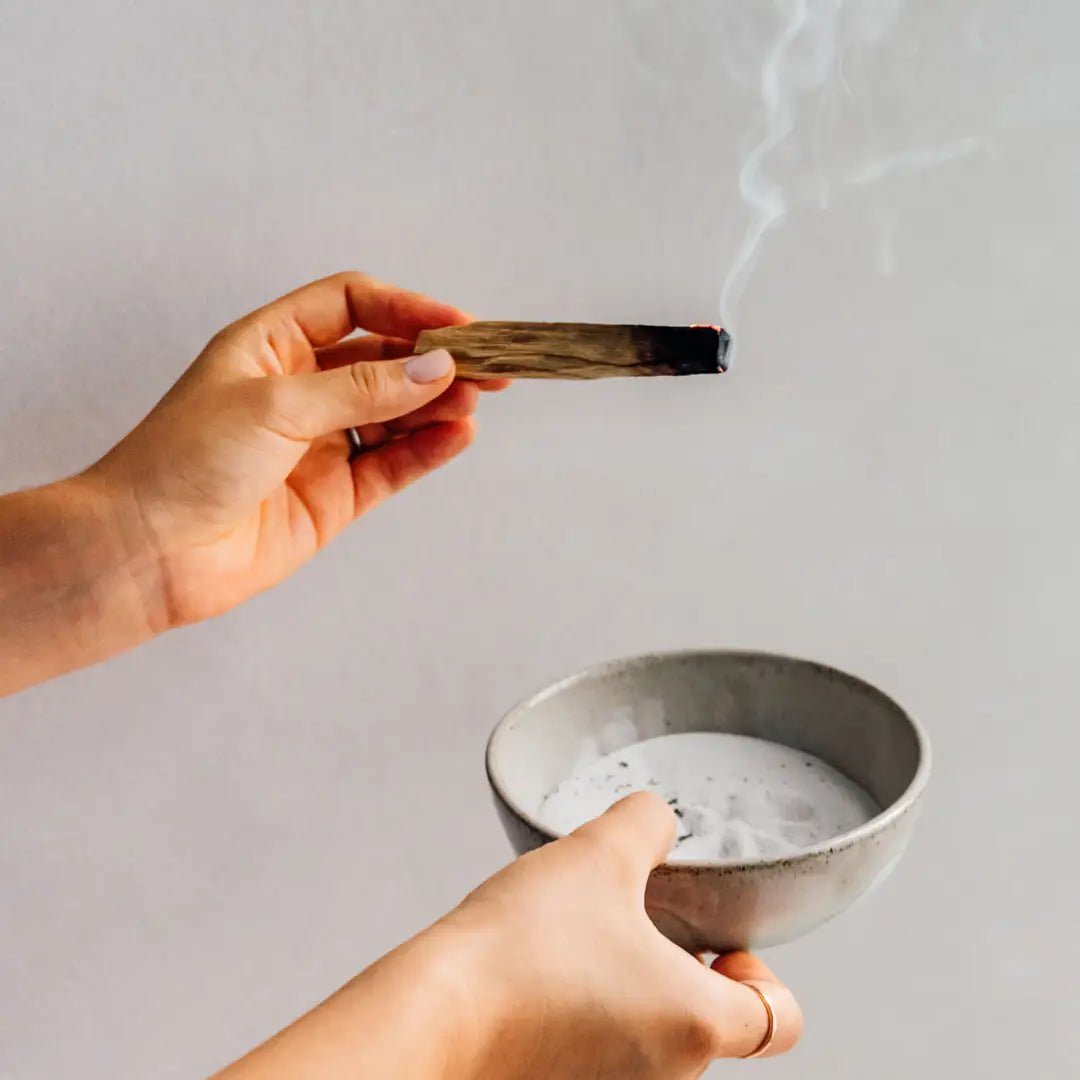 Peruvian Palo Santo Sticks (6 pieces) CEDAR AND MYRRH