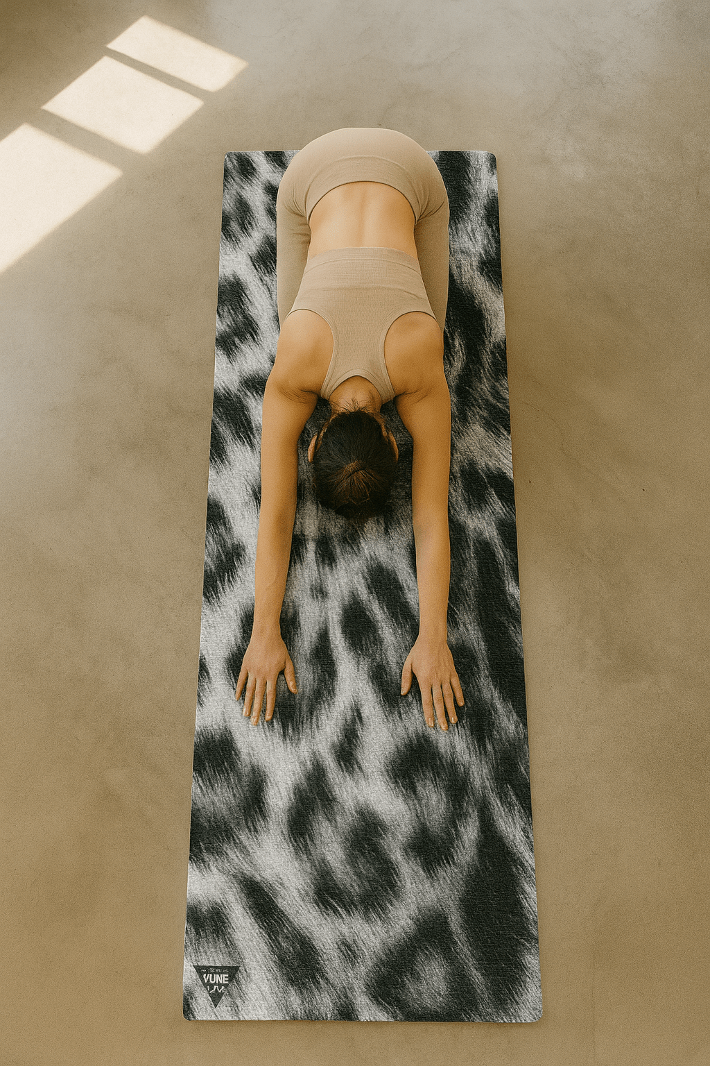 Snow Leopard Print Sustainable Yoga Mat – Ultra Grip + Eco PER | Yune Yune Yoga