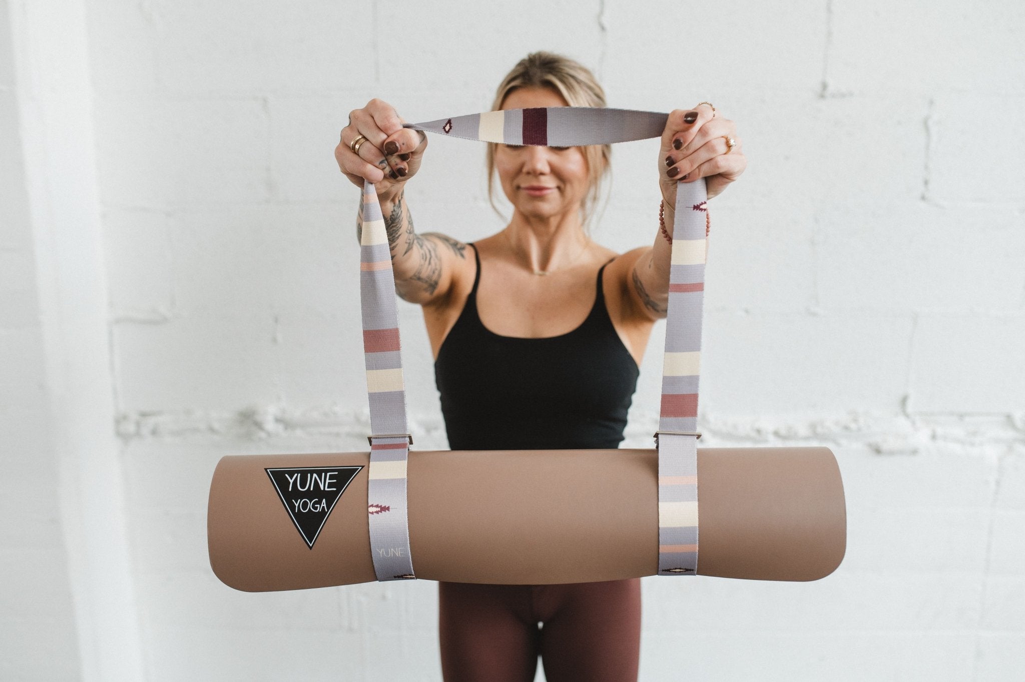 Suzy Yoga Strap – Grey Stretching Strap w/ Metal Buckles | Yune Yoga Yune Yoga