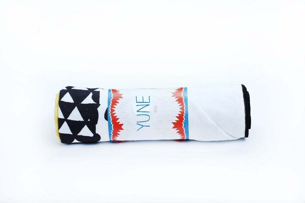 Yoga Towel | Non Slip Silicon Nubs | Absorbent Microfiber | White Black | Yune Yoga | The Jagger Yune Yoga