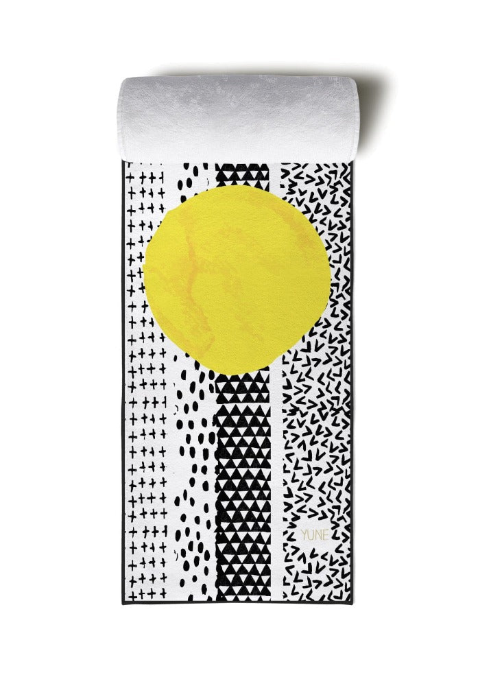 Yoga Towel | Non Slip Silicon Nubs | Absorbent Microfiber | White Black | Yune Yoga | The Jagger Yune Yoga
